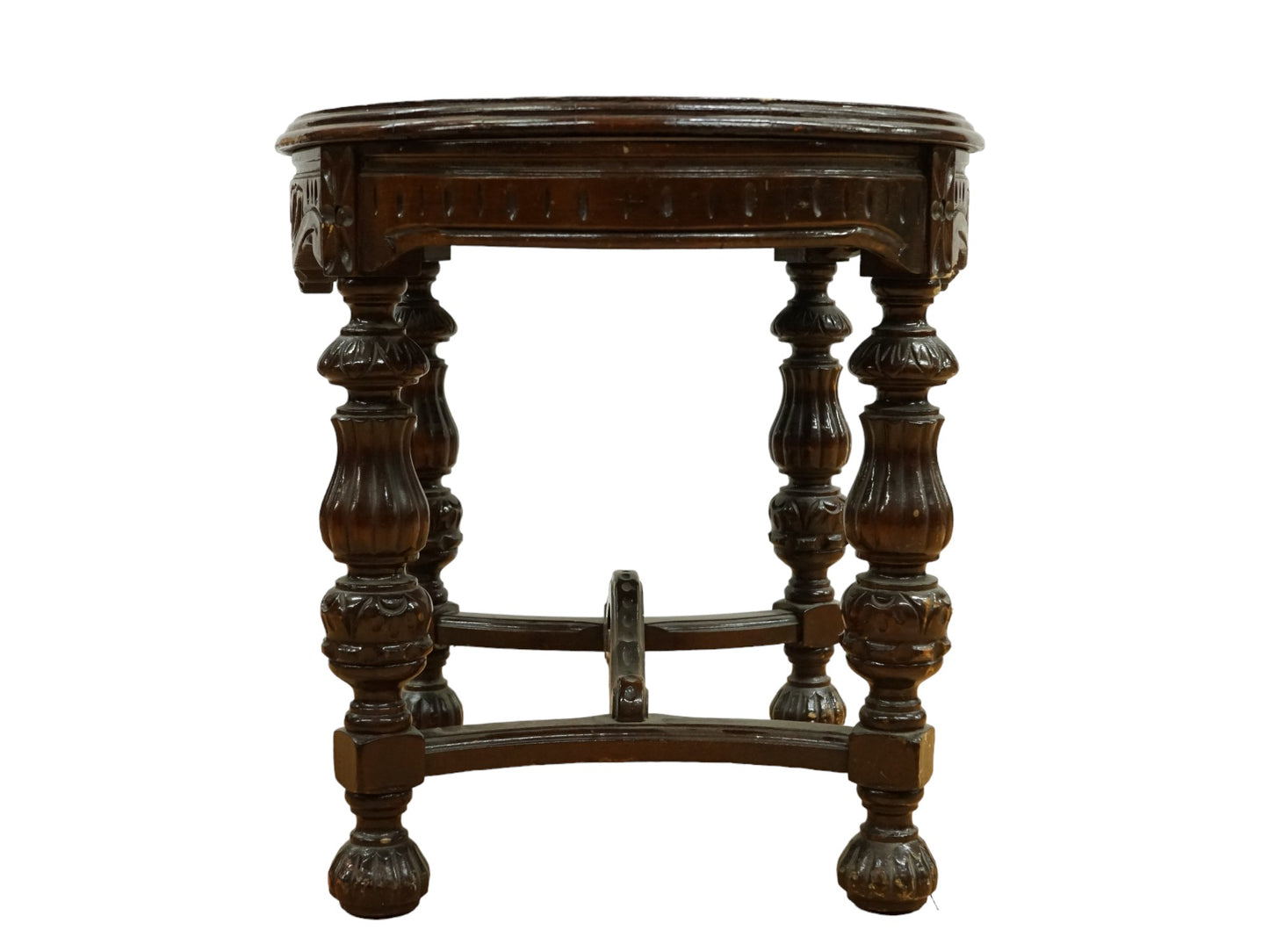 Fine French Renaissance style Revival Oval Oak Table