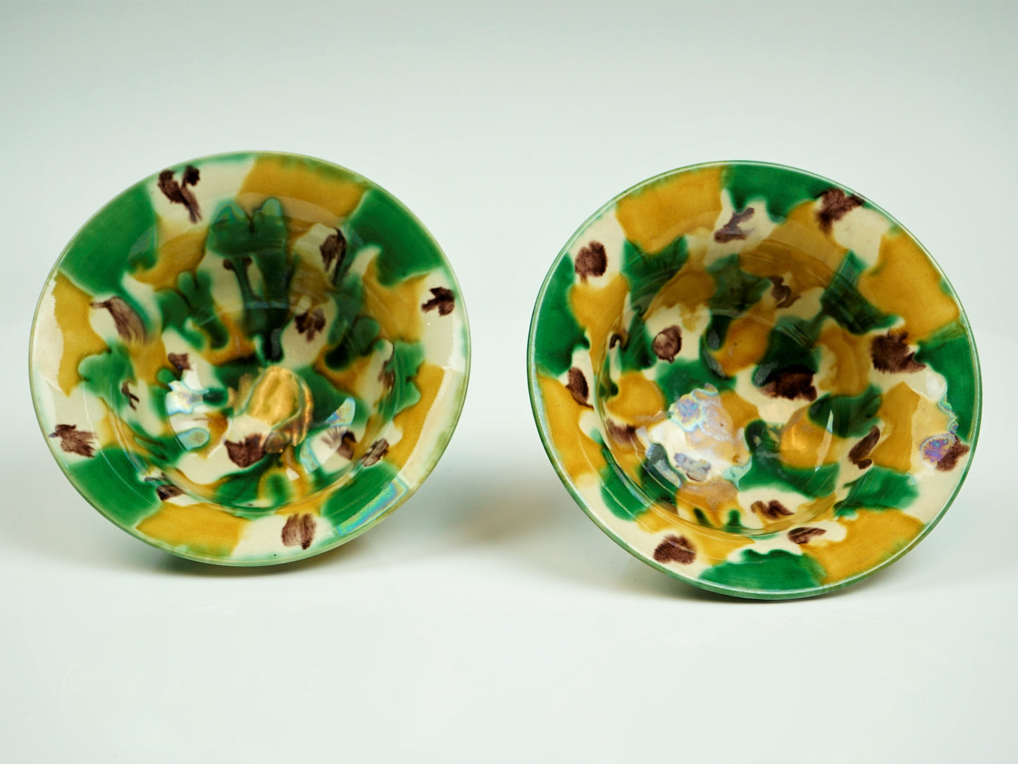 A Pair of 19th C. Chinese Export Spinach and Egg Bowls