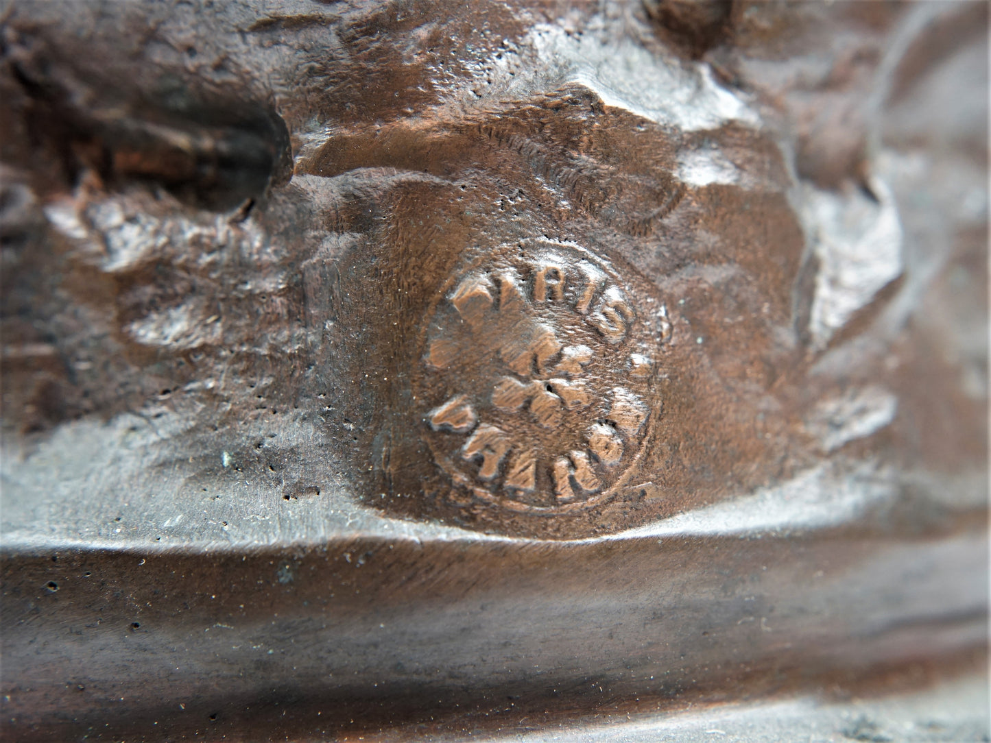 Children with water vase bronze signed: Aug. Moreau Paris