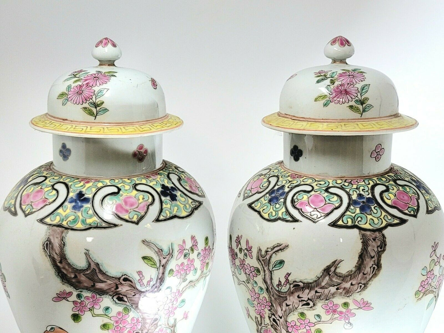 A Pair Of Famille Rose Porcelain Temple Vases And Lids(Mid-20th C )