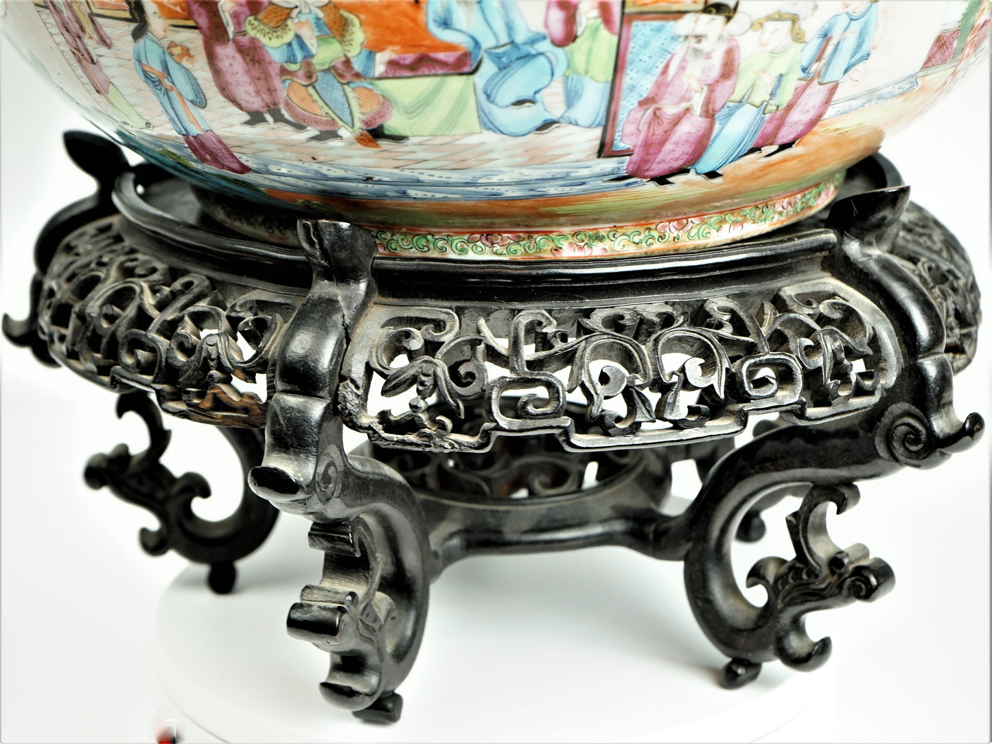 QING Dynasty Chinese Rose Medallion Punch Bowl