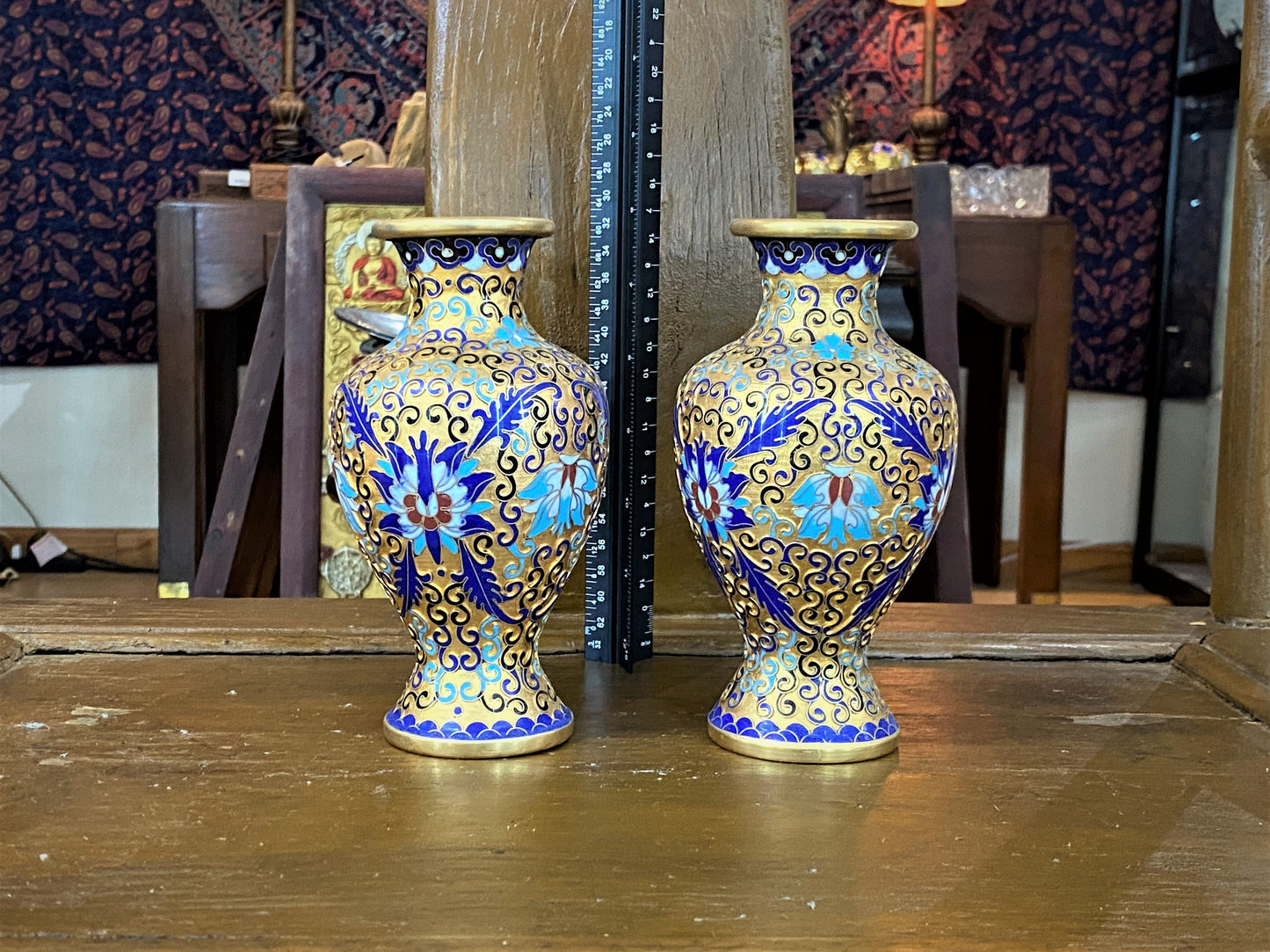 The cloisonné enamel small vase with copper wire filigree