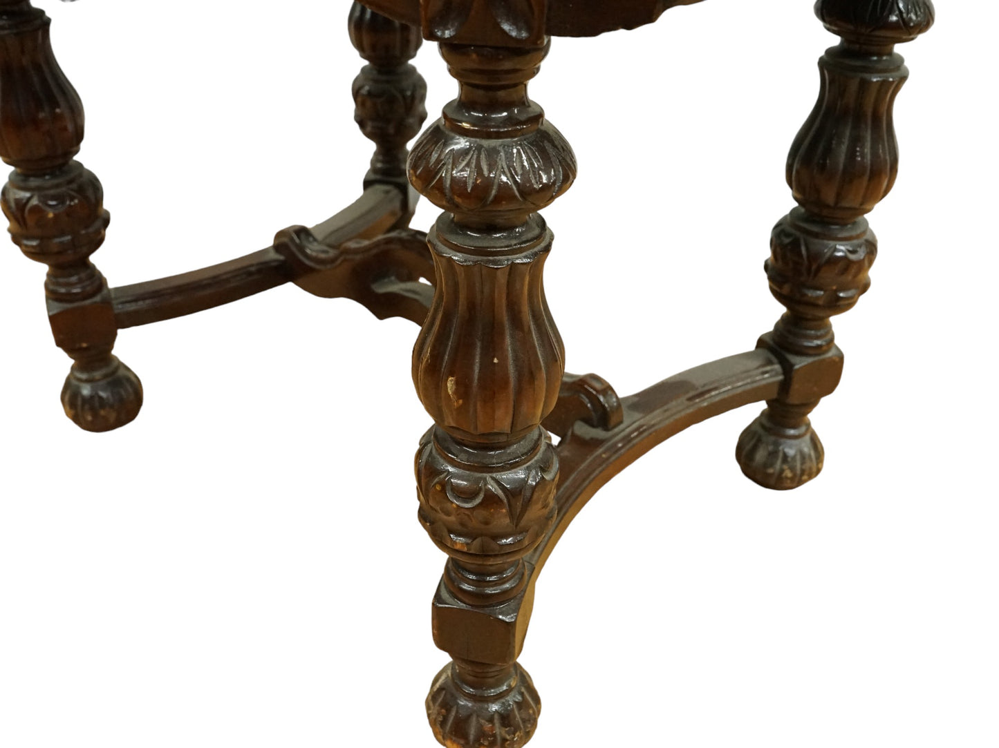 Fine French Renaissance style Revival Oval Oak Table