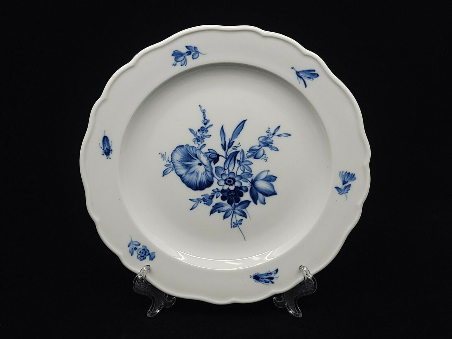 MEISSEN HAND PAINTED BLUE FLOWERS & BUGS SERVING BOWL - 8 1/2"