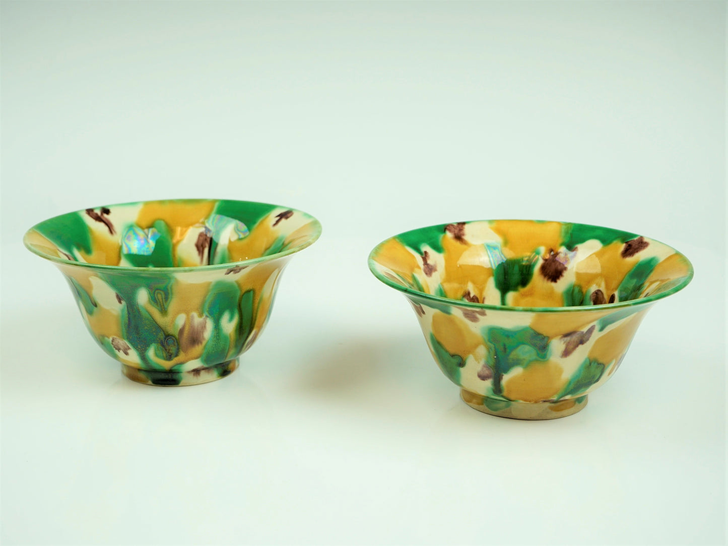 A Pair of 19th C. Chinese Export Spinach and Egg Bowls