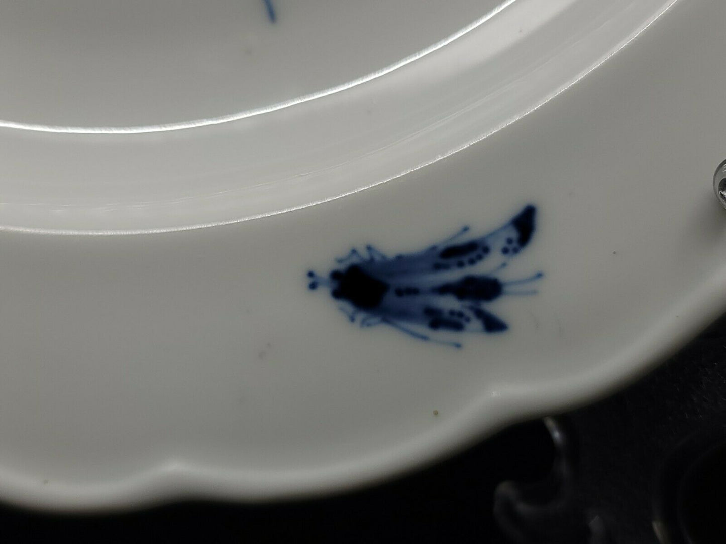 MEISSEN HAND PAINTED BLUE FLOWERS & BUGS SERVING BOWL - 8 1/2"
