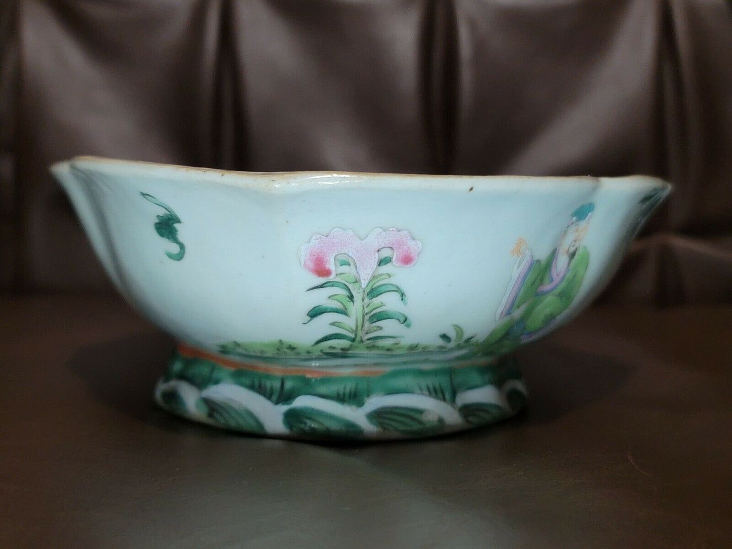 Antique 1900's Chinese Famille Rose Footed Porcelain Bowl Plate