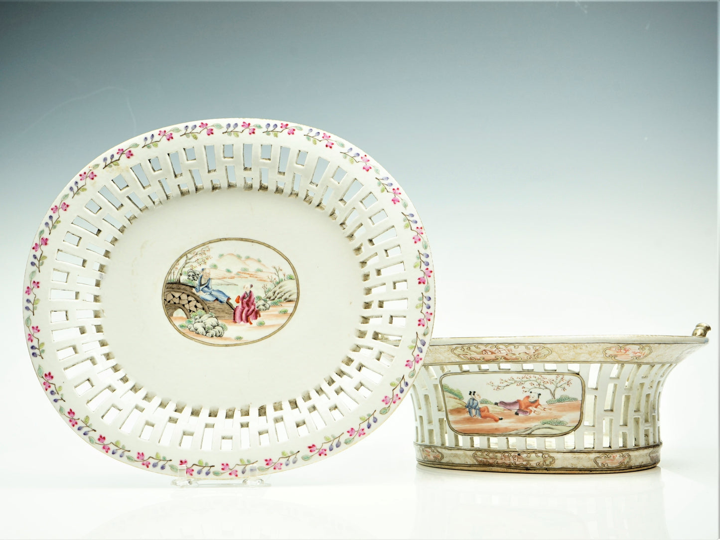 A Chinese export porcelain reticulated  chestnut basket on stand